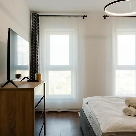 Apart B&V 55 Qualis - Elegant Apartment With Parking-3